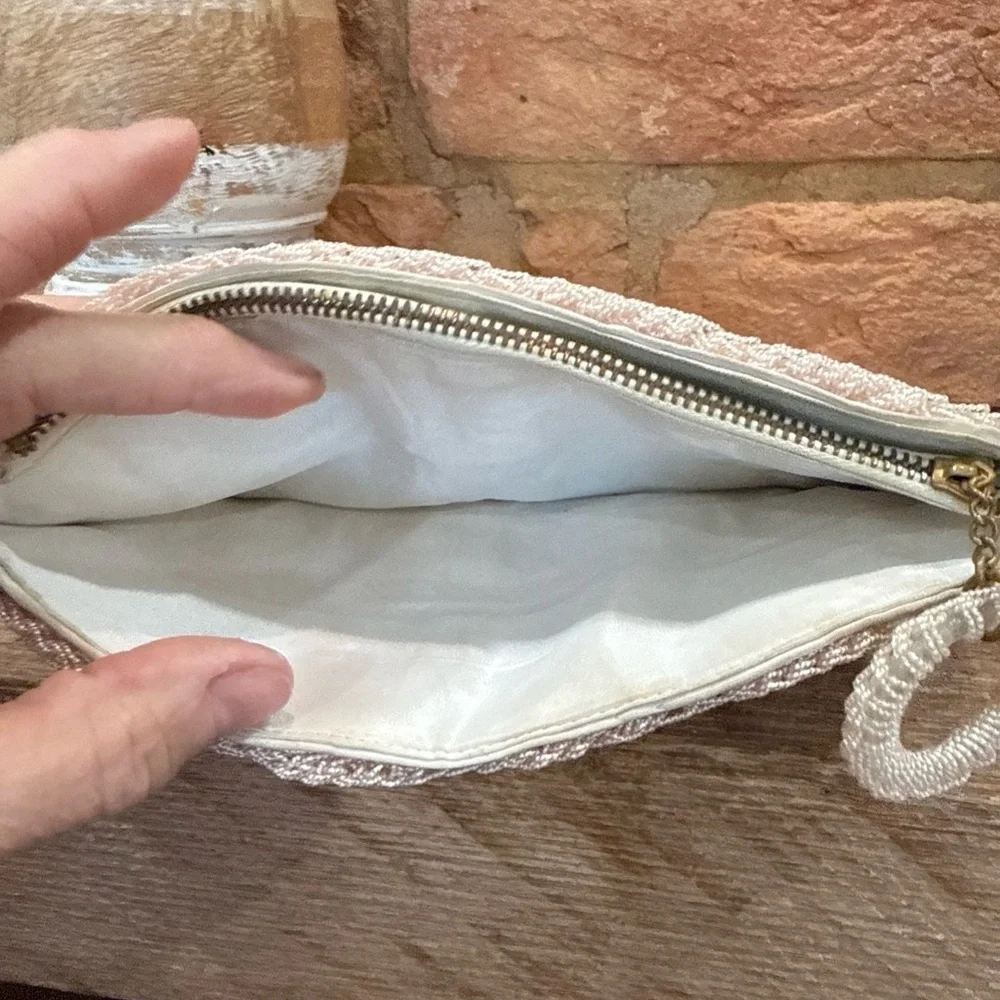 Vintage‎ seed beaded Cream Wristlet clutch